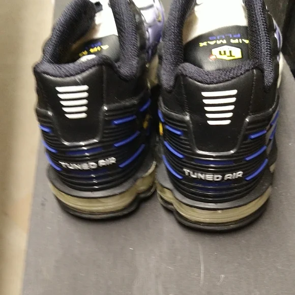 Nike Air Max Plus 3 in Black, White, and Hyper Blue  Size 4.5Y - Picture 7 of 8